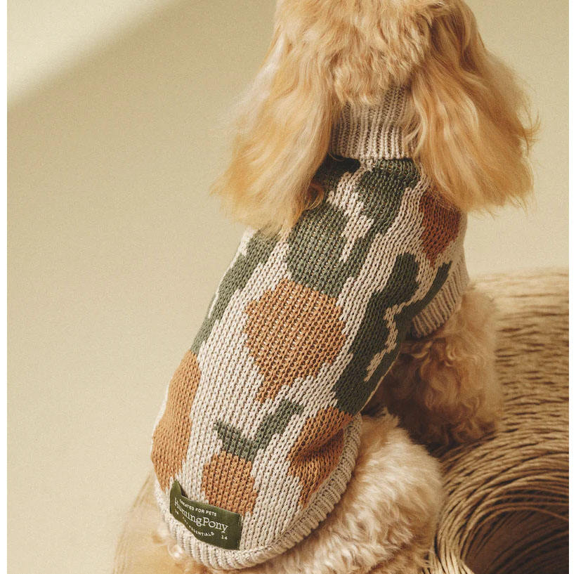 Handgestrickter Rollkragenpullover für Hunde