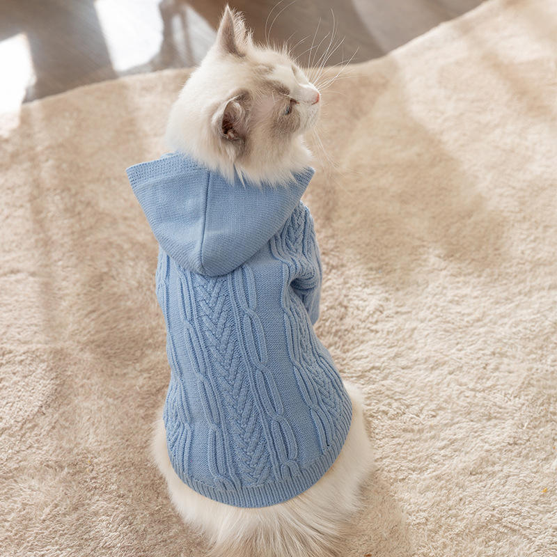 Warmer Strickpullover mit Kapuze für Katzen